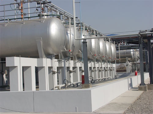 制作各种卧式、立式碳钢、不锈钢储罐